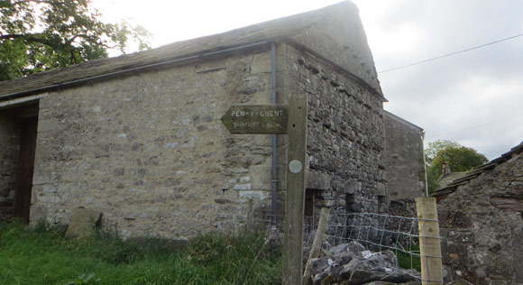 Pen-y-ghent-Summit-Sign