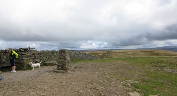 Pen-y-ghent-summit