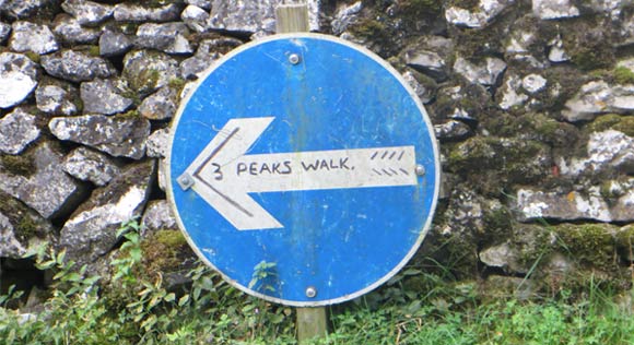 Three-Peaks-sign