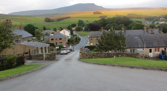 Horton-in-Ribblesdale-B6479-road