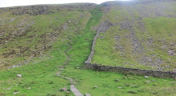 Steep-climb-up-Ingleborough