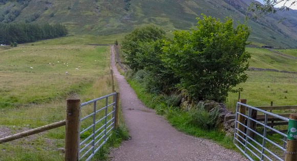 Early path up Ben nevis