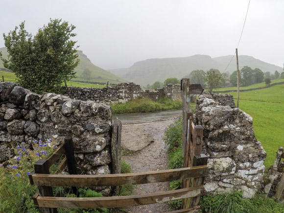 Route to Gordale Scar 2