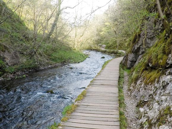 Dovedale to Milldale Walk 9